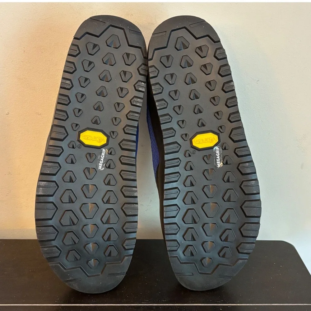 Arc'teryx | Kragg Shoe | Blue Black | Vibram Megagrip Slip On Mens 7.5